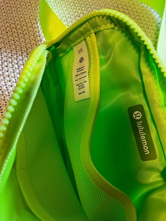lululemon athletica Neon Lime Green Small Organizer Pouch - Picture 3 of 4